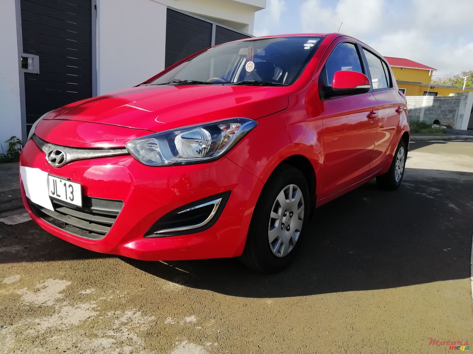2013' Hyundai i20 photo #1