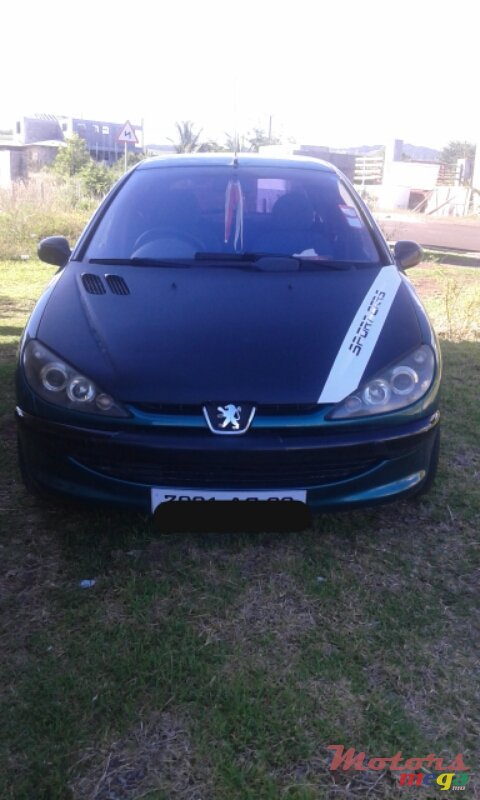 2000' Peugeot 206 photo #2