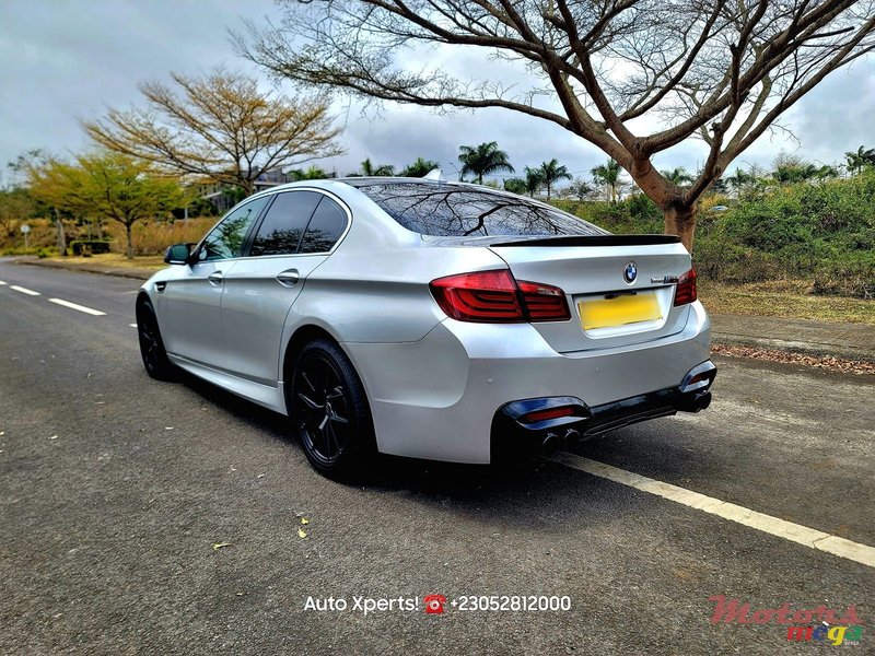 2012' BMW 5 Series photo #4