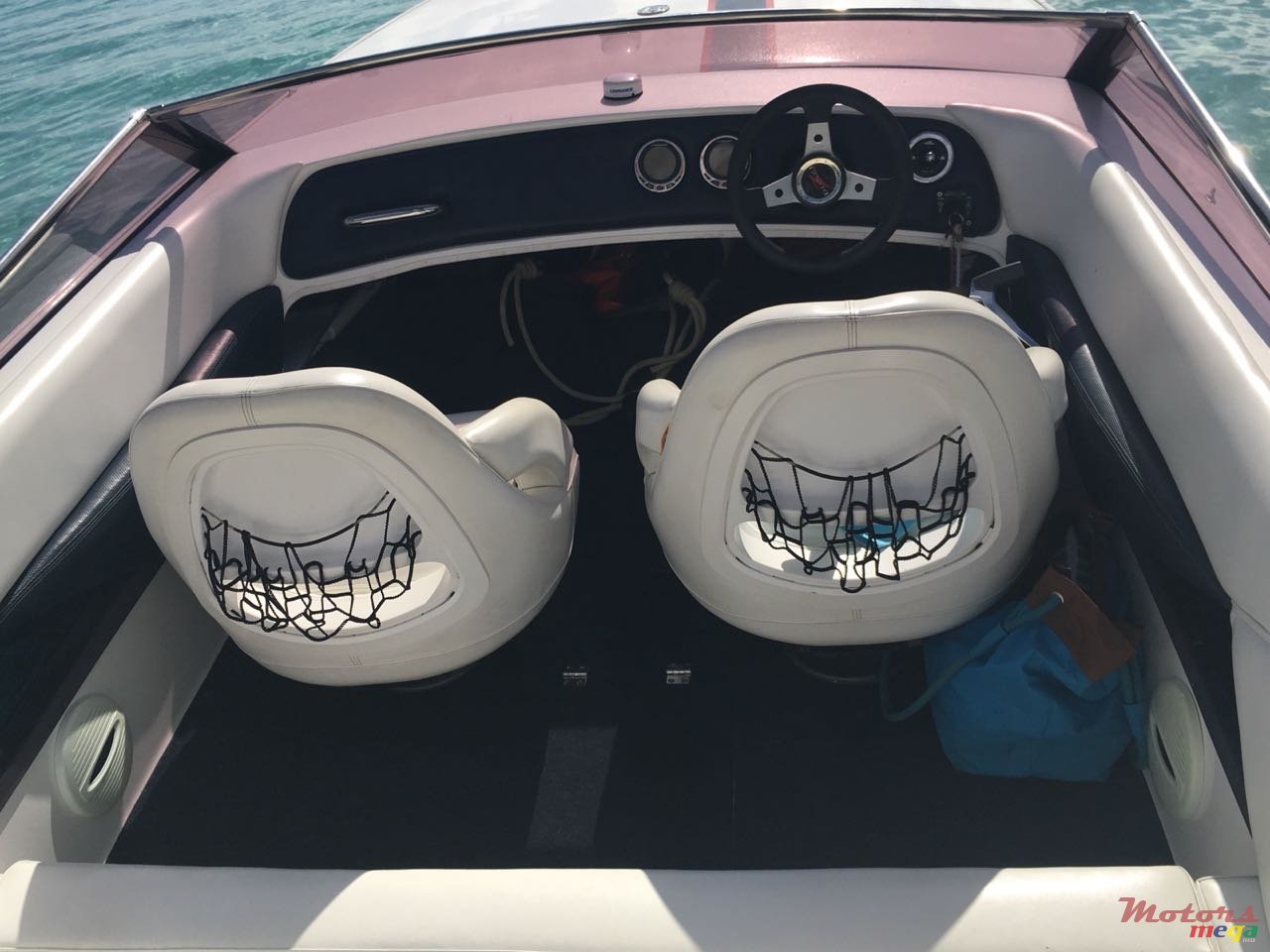 2010' Donzi photo #7