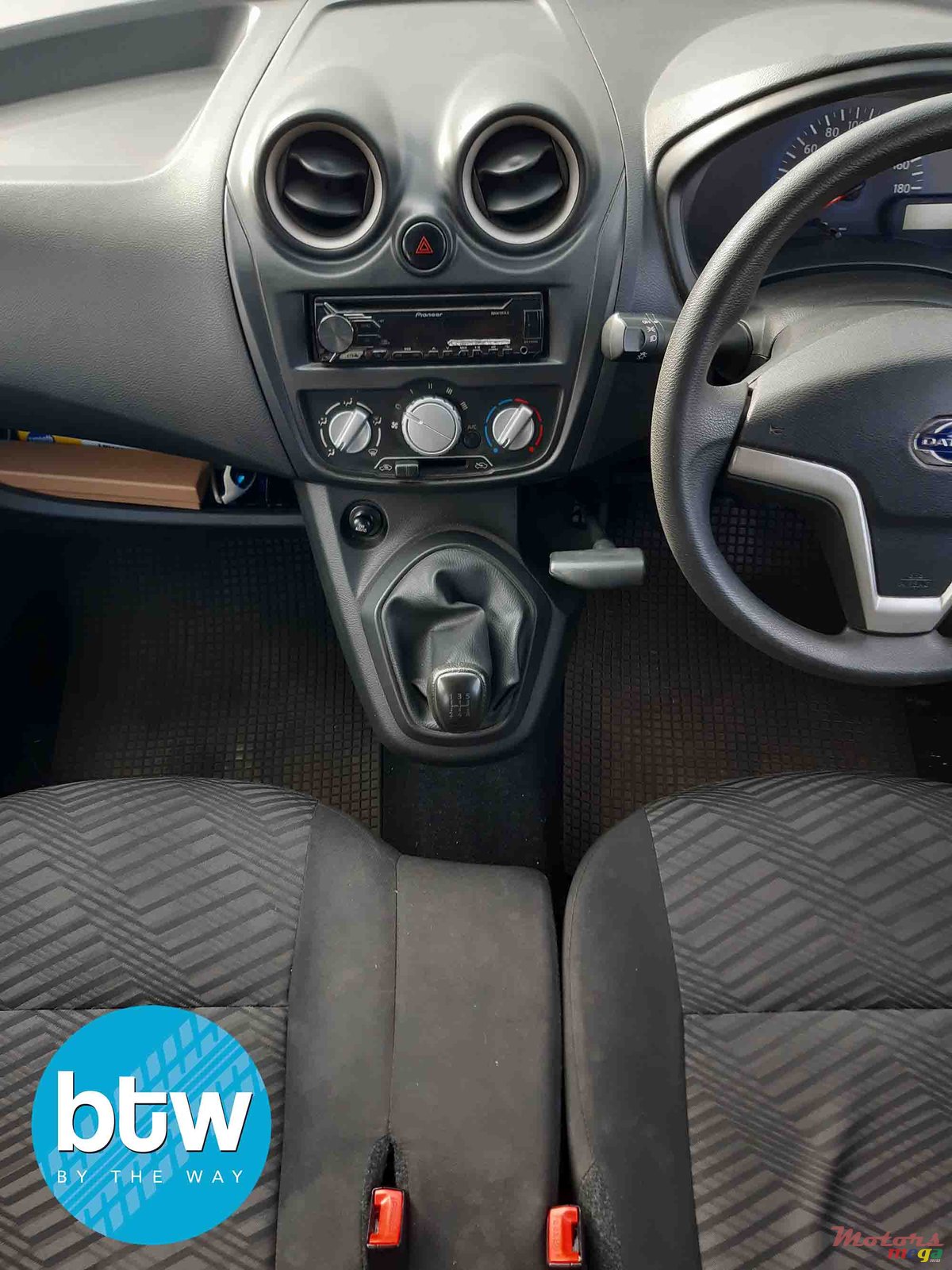 2017' Datsun Go+ photo #5