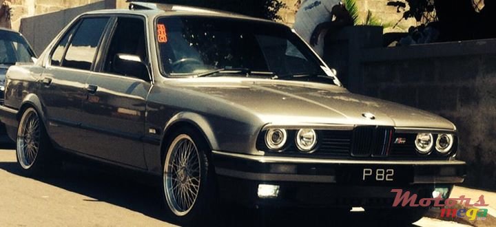 1991' BMW 320 photo #1