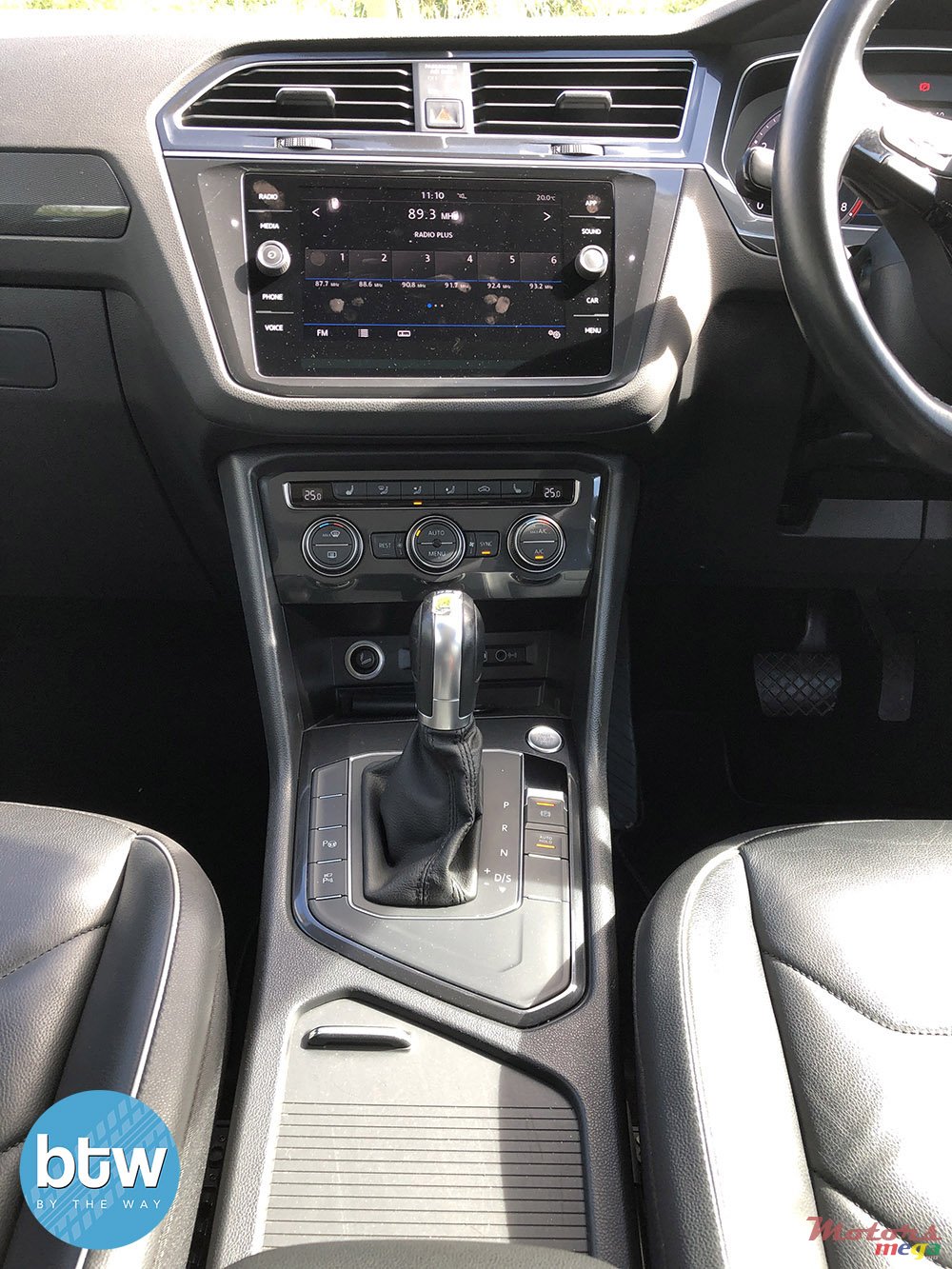 2018' Volkswagen Tiguan photo #6