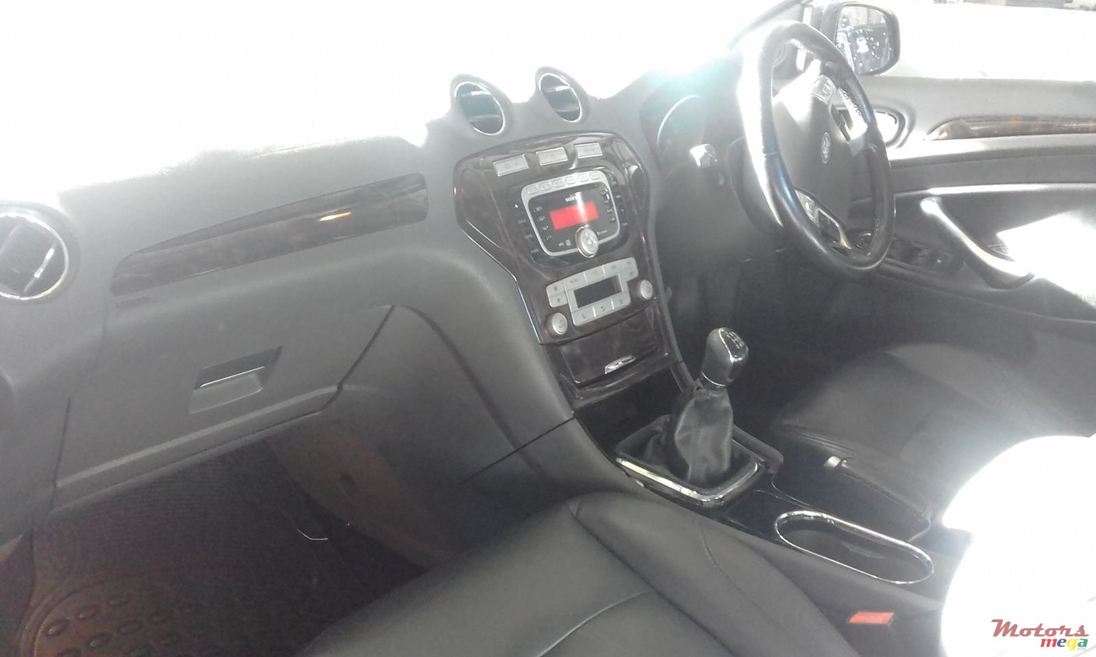 2010' Ford Mondeo photo #2