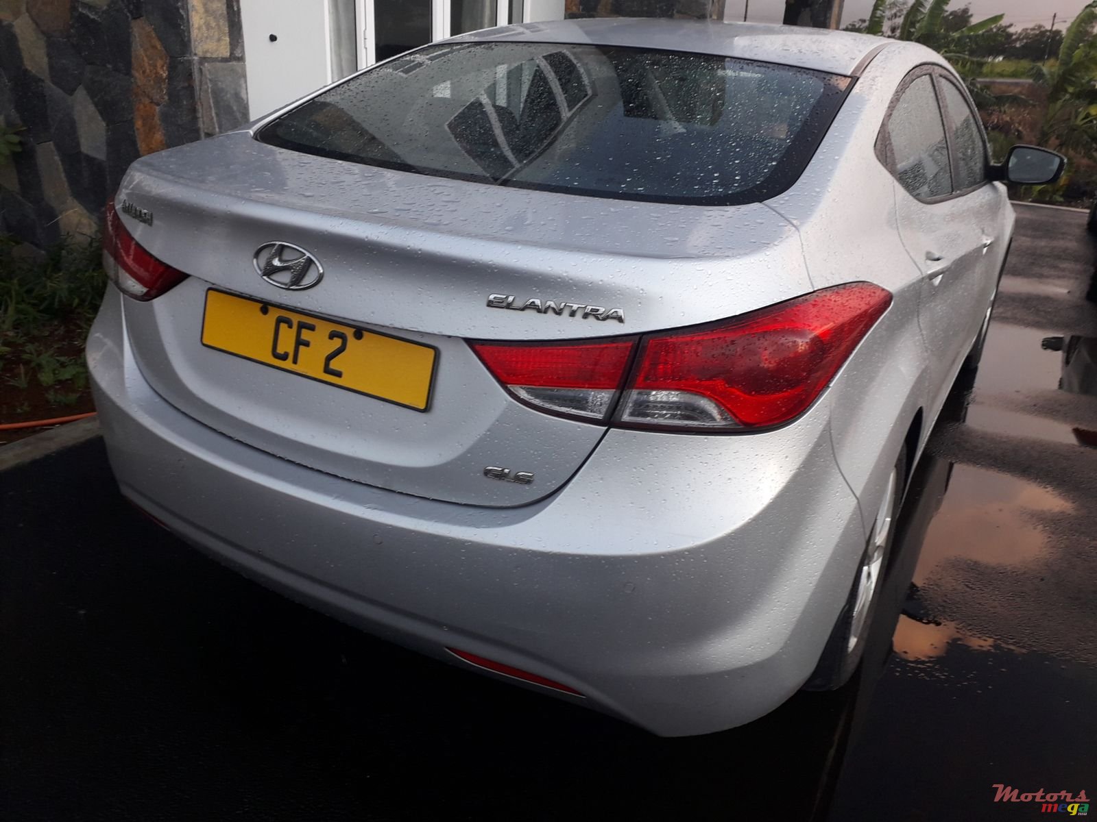 2013' Hyundai Elantra photo #1