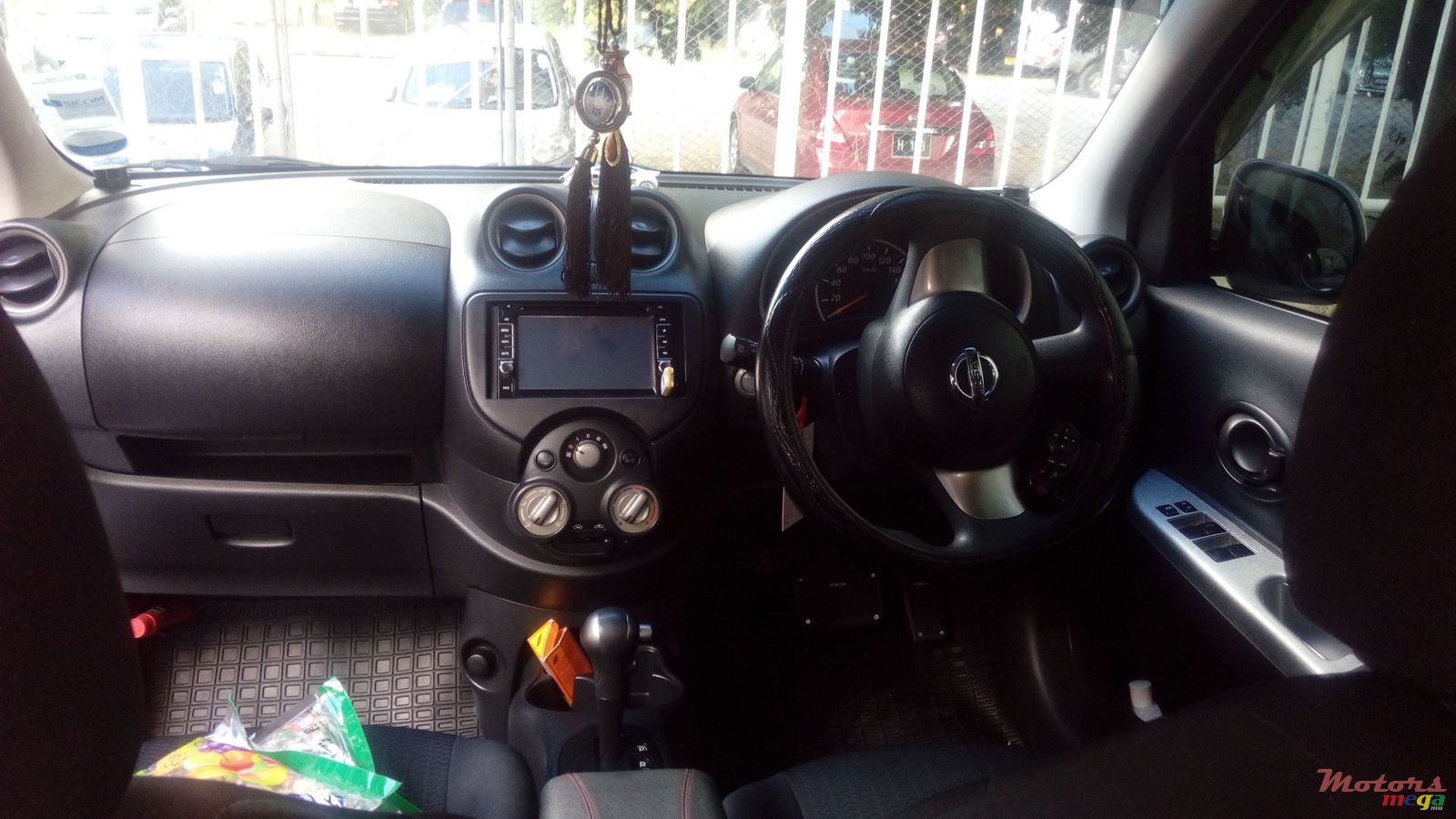 2011' Nissan Micra photo #6