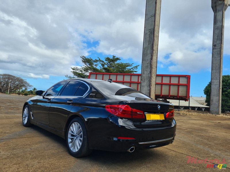 2019' BMW 530e I PERFORMANCE photo #4