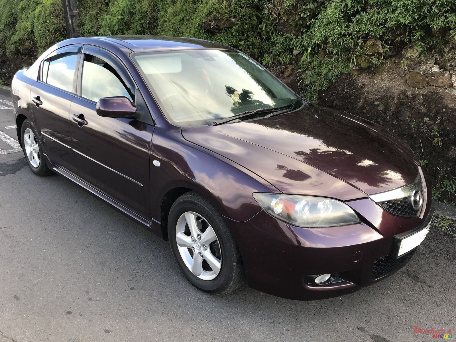 2007' Mazda 3 photo #3