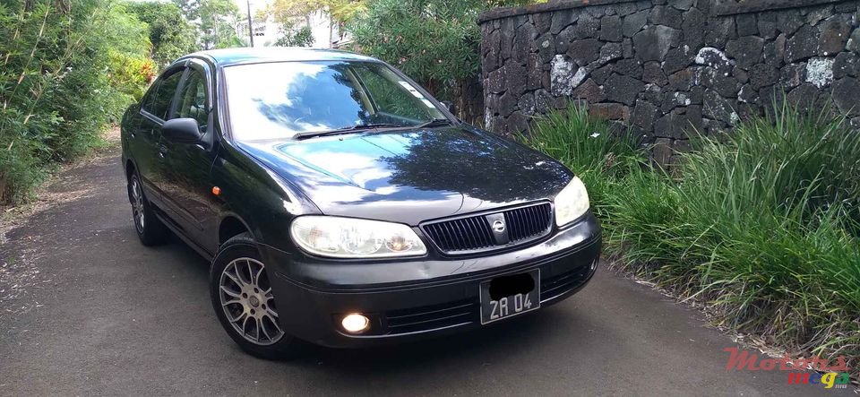 2004' Nissan Sunny N17 photo #1