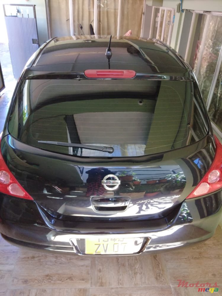2007' Nissan Tiida photo #1