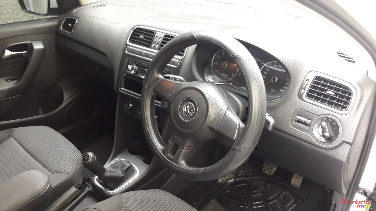 2010' Volkswagen Polo 1.4 photo #7