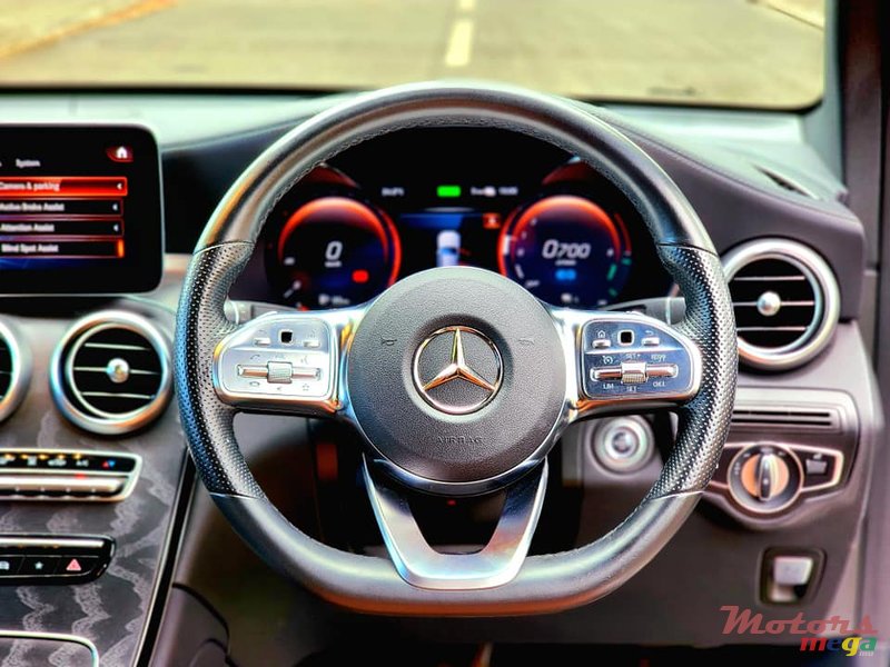 2023' Mercedes-Benz GLC 300 photo #7