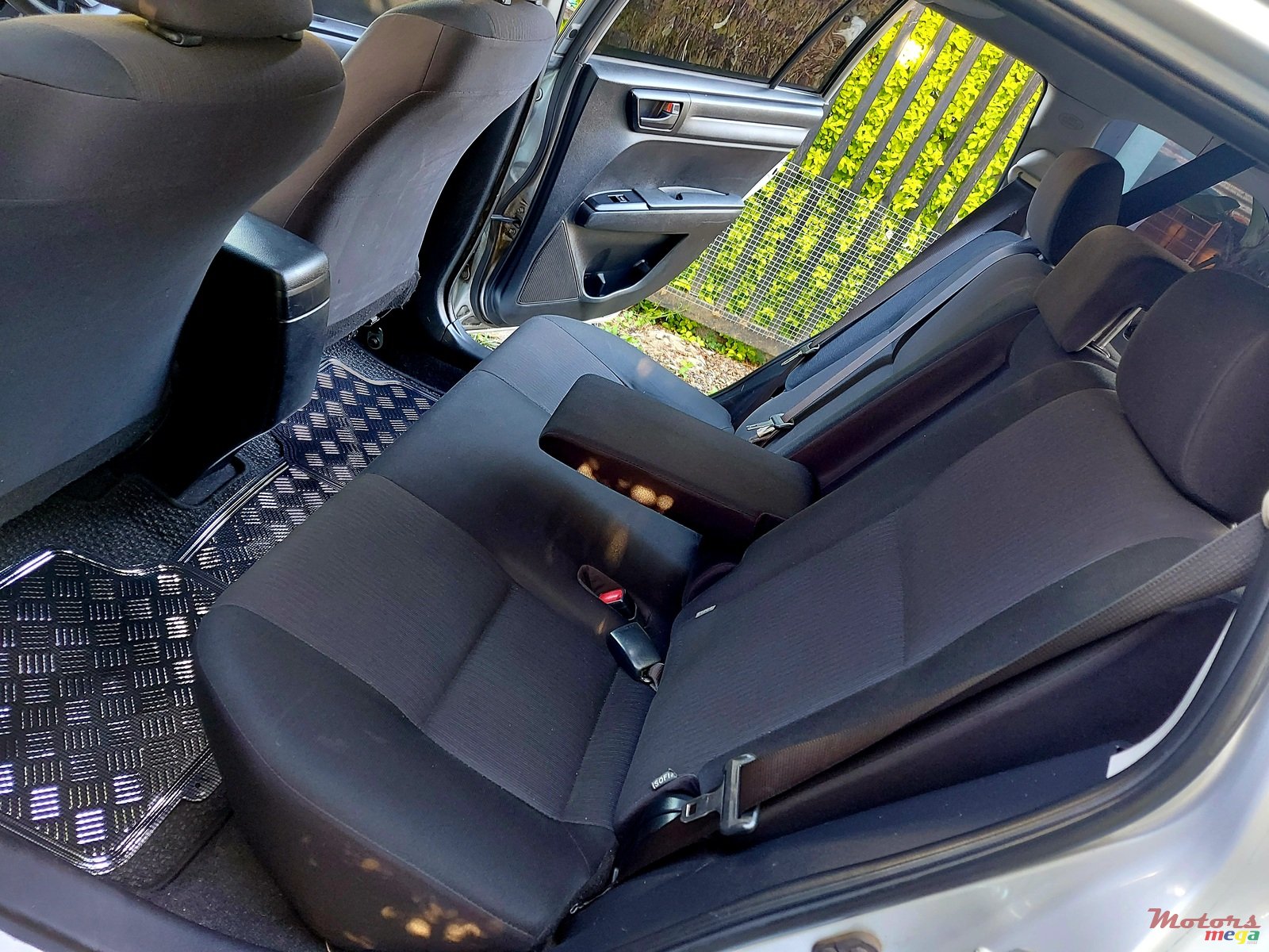 2015' Toyota Axio Dorigine AUTOMATIC photo #5