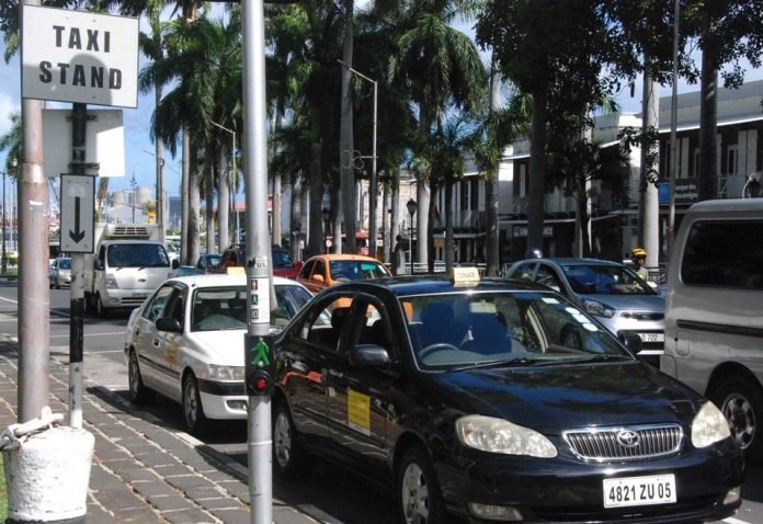 Place d’Armes : Situation tendue entre les chauffeurs de taxi