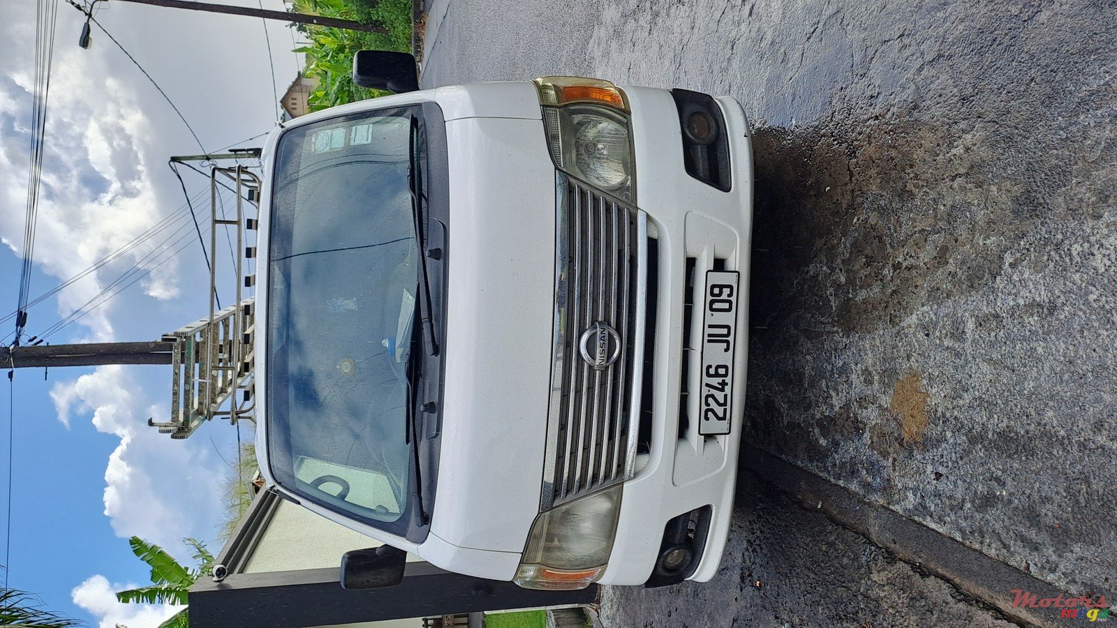 2009' Nissan photo #5