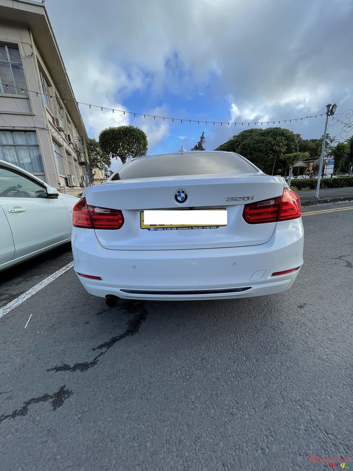 2014' BMW 3 Series photo #2