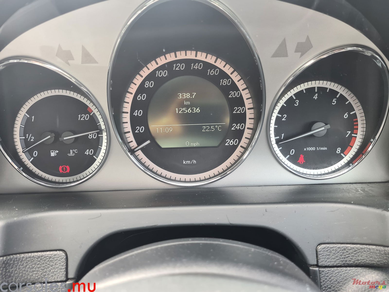 2011' Mercedes-Benz C 180 AMG photo #7