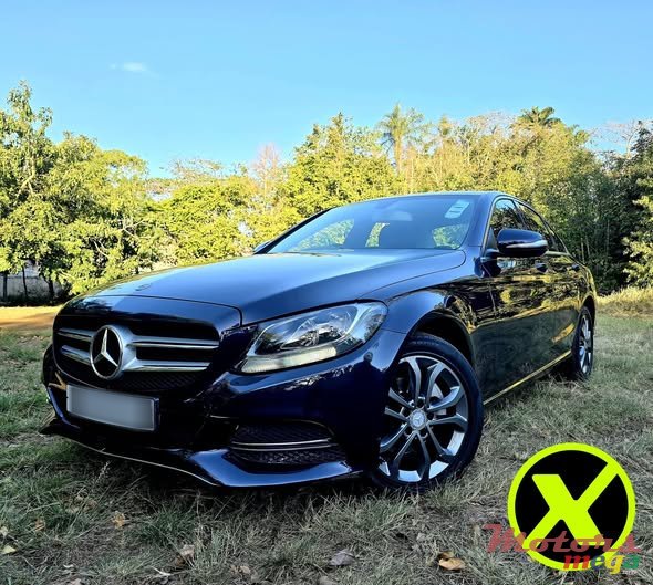 2015' Mercedes-Benz 180 photo #7