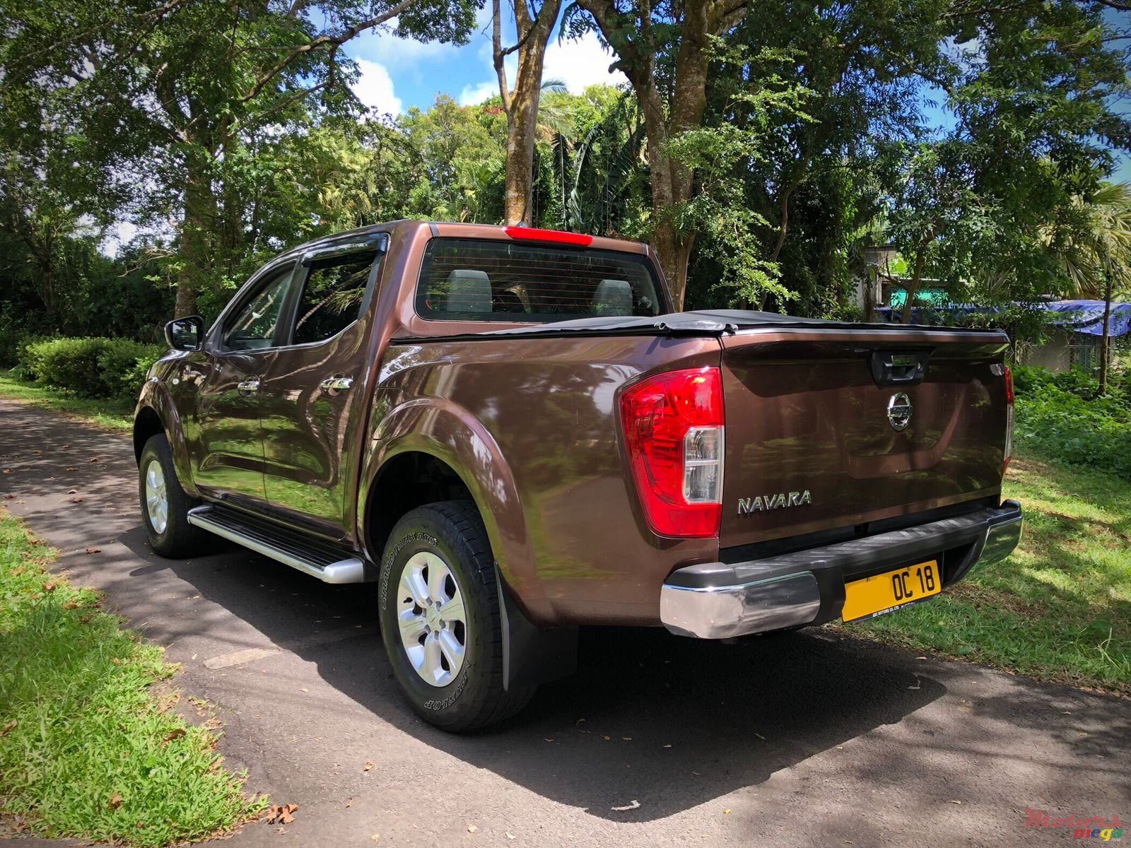 2018' Nissan Navara 2x4 photo #3