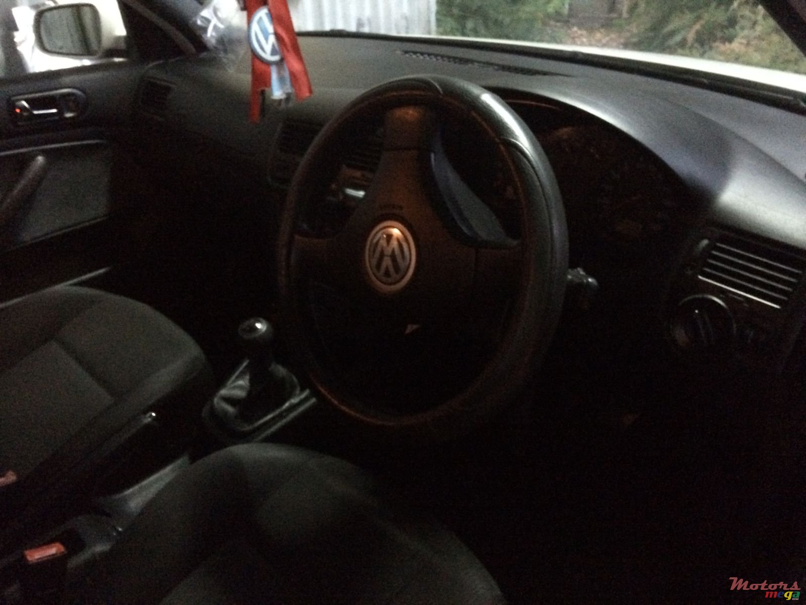 2005' Volkswagen Bora photo #3