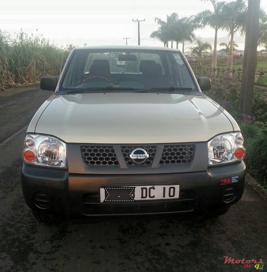 2010' Nissan Navara servicing lagence photo #3