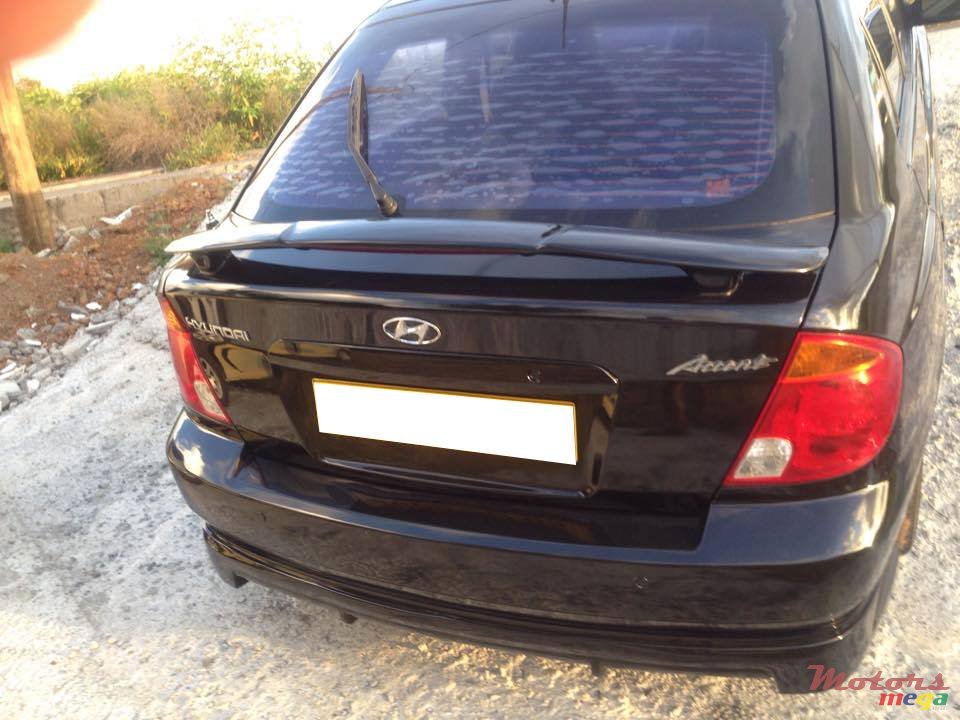 2005' Hyundai Accent photo #1