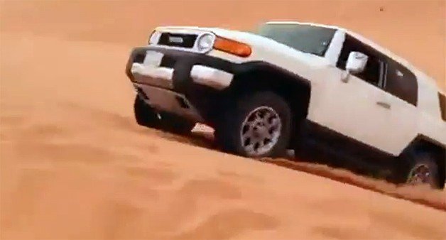 How to Jump a Toyota FJ Cruiser Over a Sand Dune... Poorly