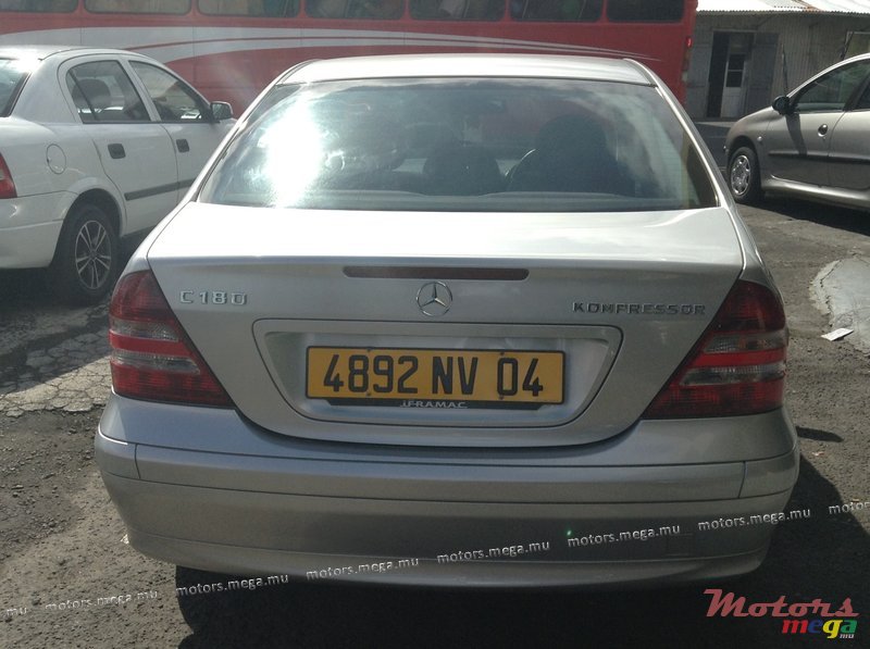 2004' Mercedes-Benz C-Class 180 photo #3