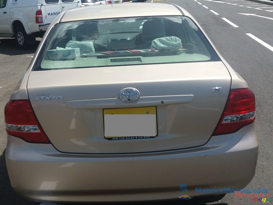 2010' Toyota Axio photo #2