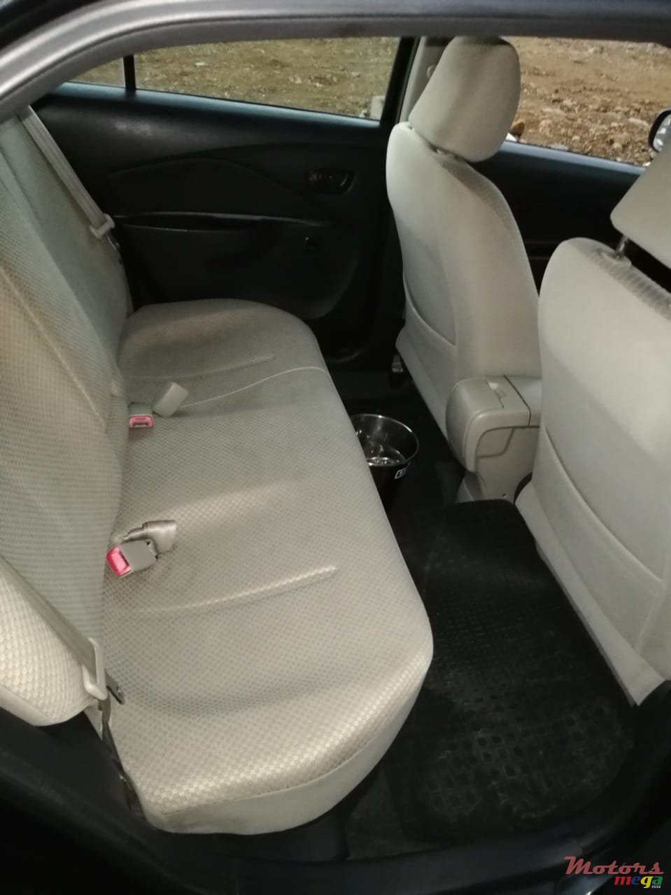 2006' Toyota Yaris photo #3