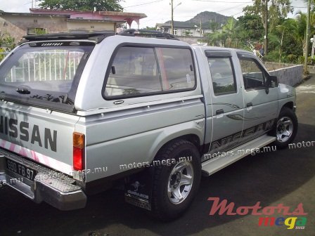 1997' Nissan Hardbody sport photo #5