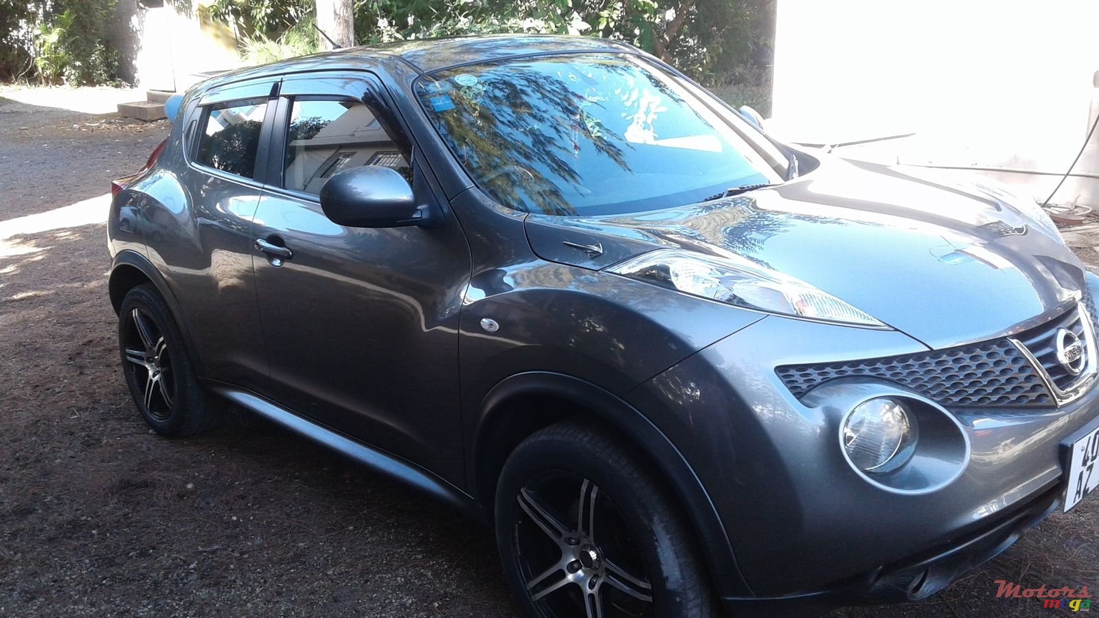 2012' Nissan photo #3