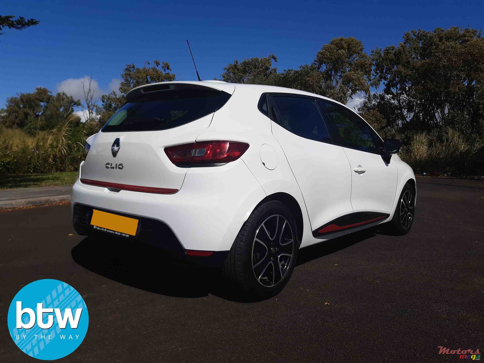 2014' Renault Clio 1.2 Turbo photo #3