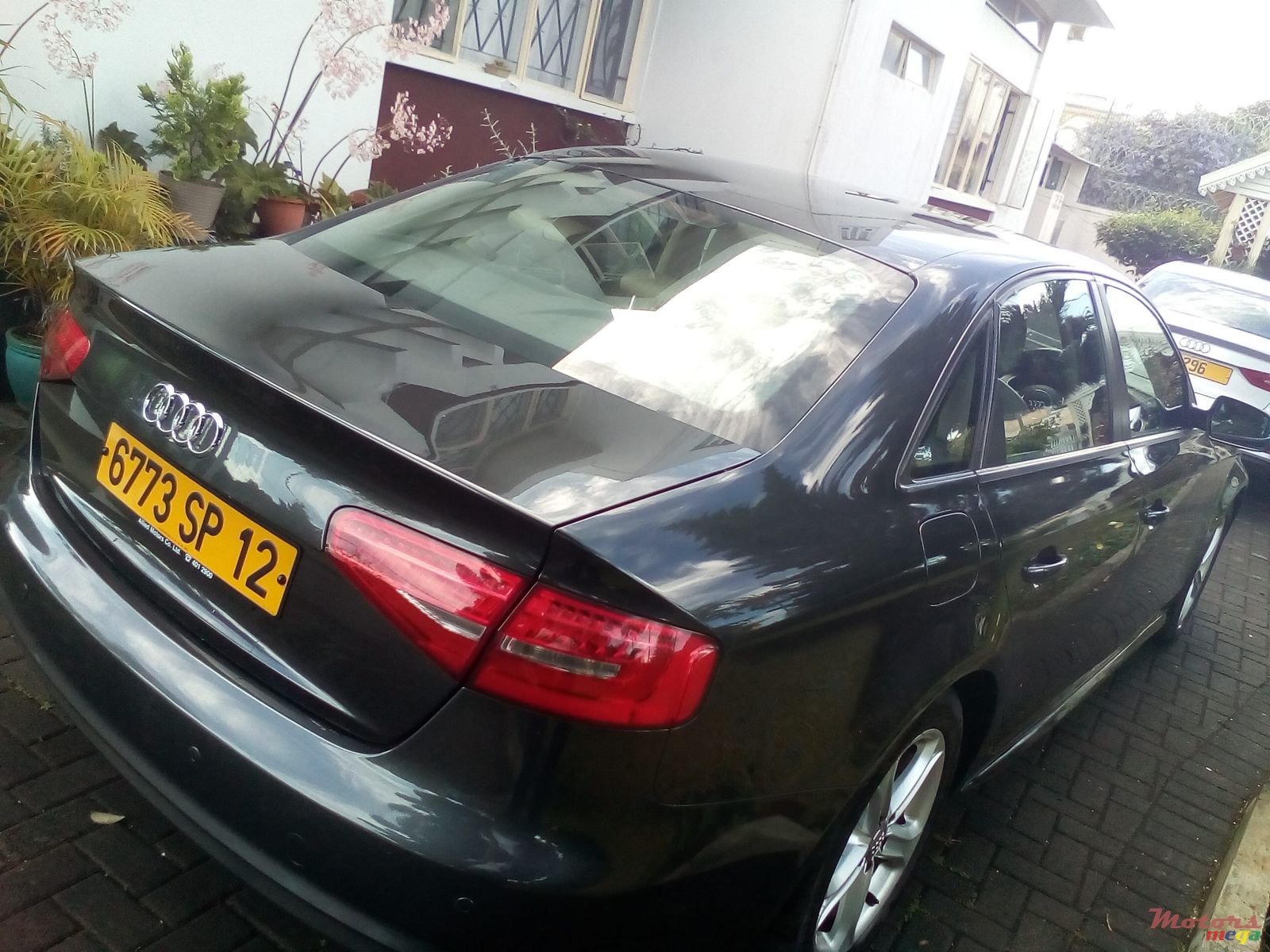 2012' Audi A4 photo #2