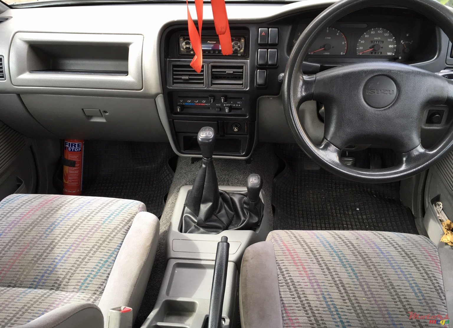 2003' Isuzu photo #3