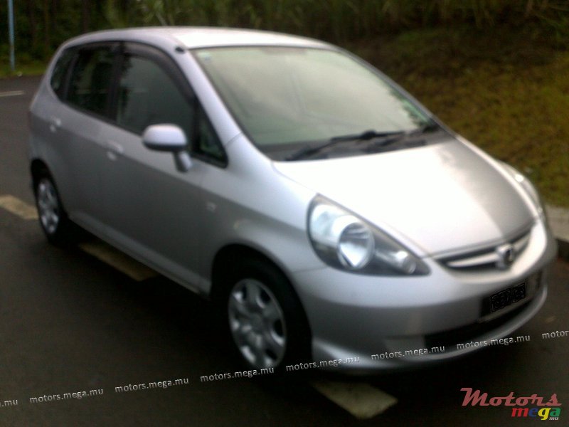 2006' Honda FIT photo #1