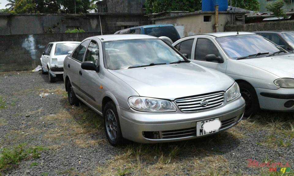 2005' Nissan Sunny photo #1