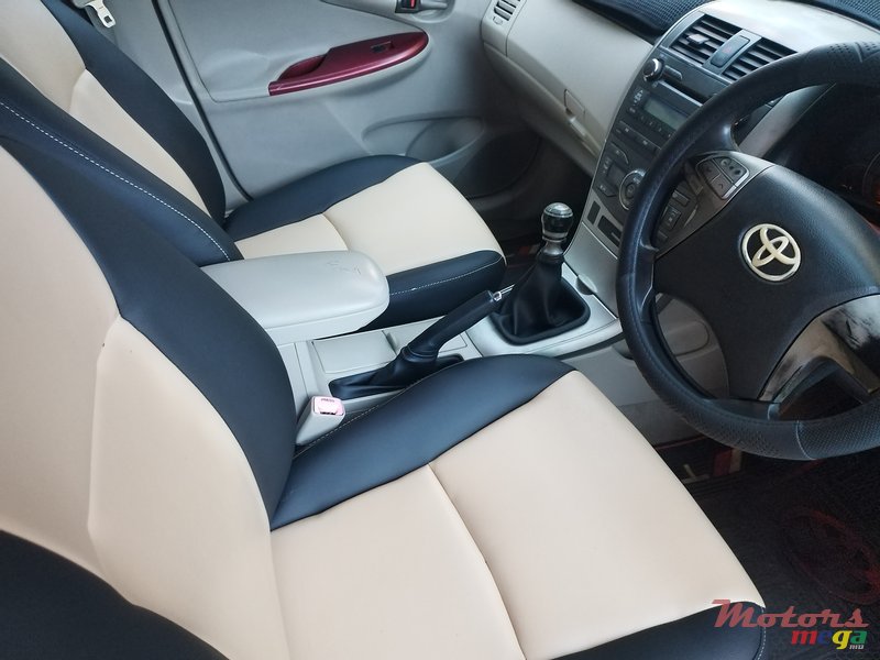 2011' Toyota Corolla photo #6