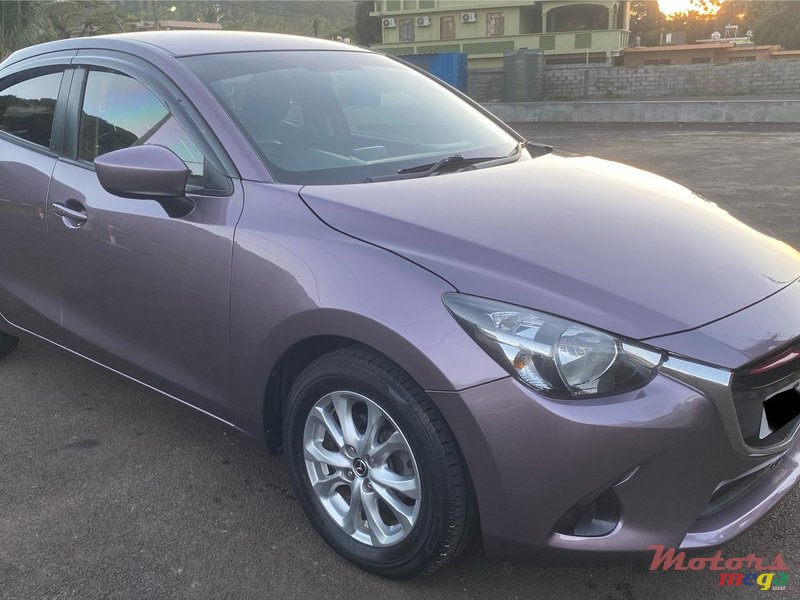 2015' Mazda 2 Sky-Active photo #2