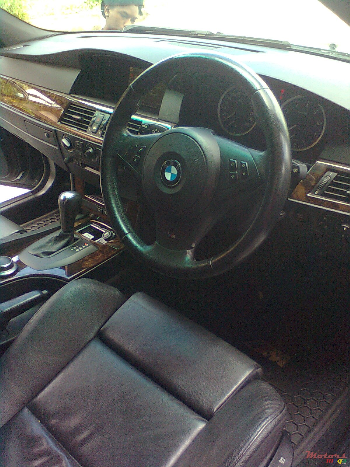 2005' BMW 525 photo #2