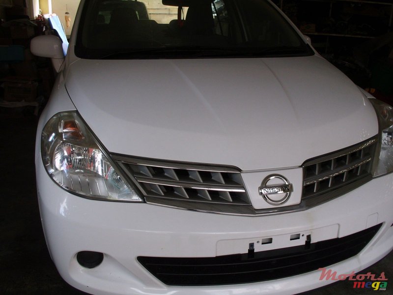 2010' Nissan Tiida never run in Mauritius photo #1