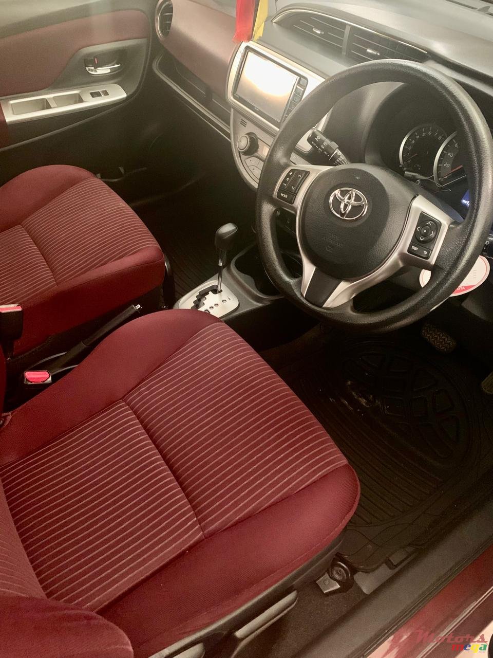 2015' Toyota Vitz photo #4