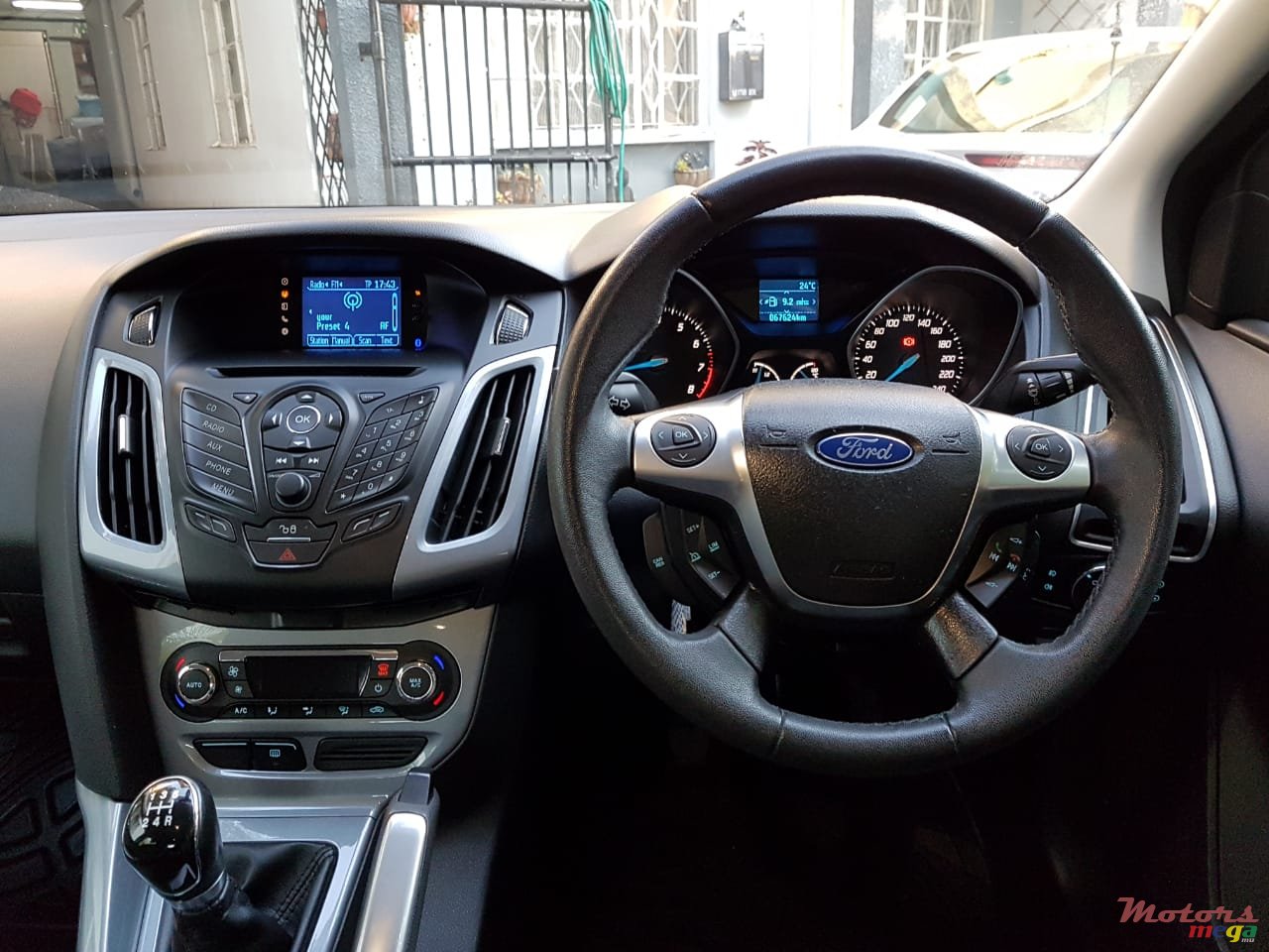 2012' Ford Focus None photo #2