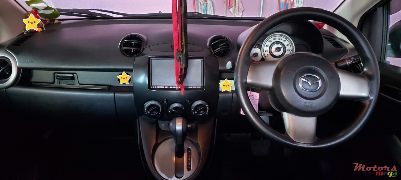 2010' Mazda Demio photo #3