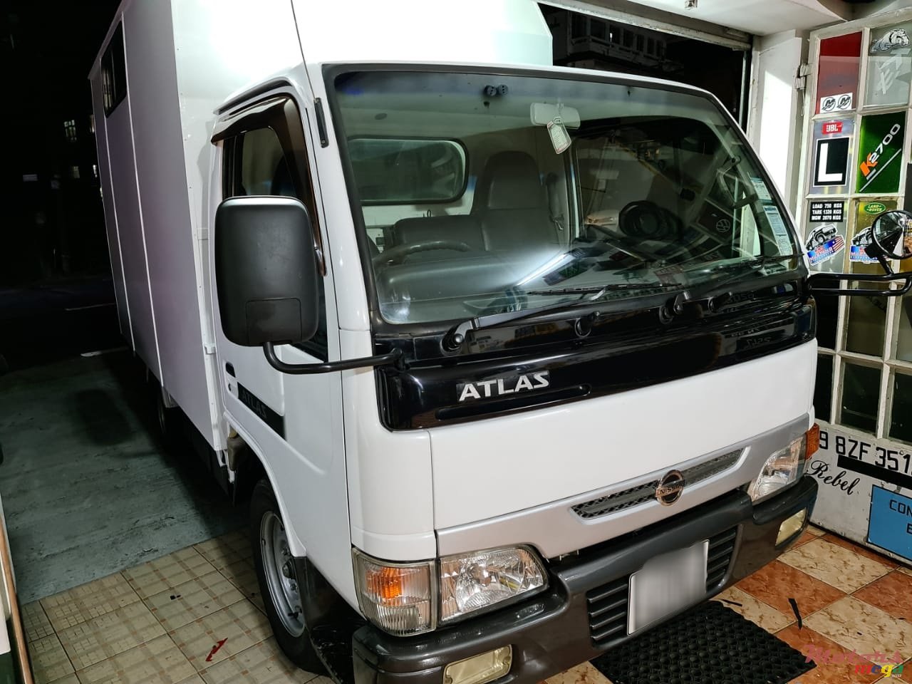 2006' Nissan photo #1