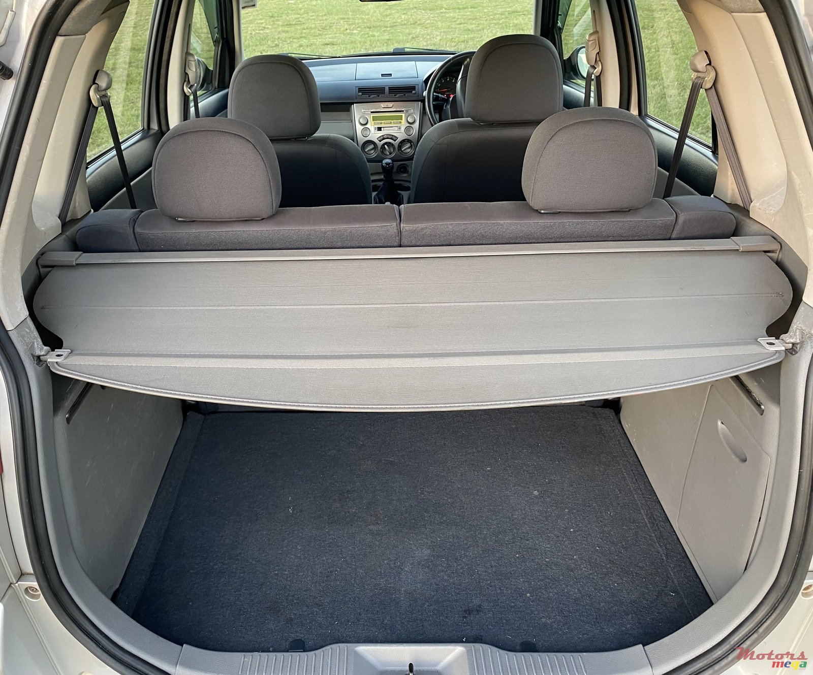 2004' Mazda 2 photo #6