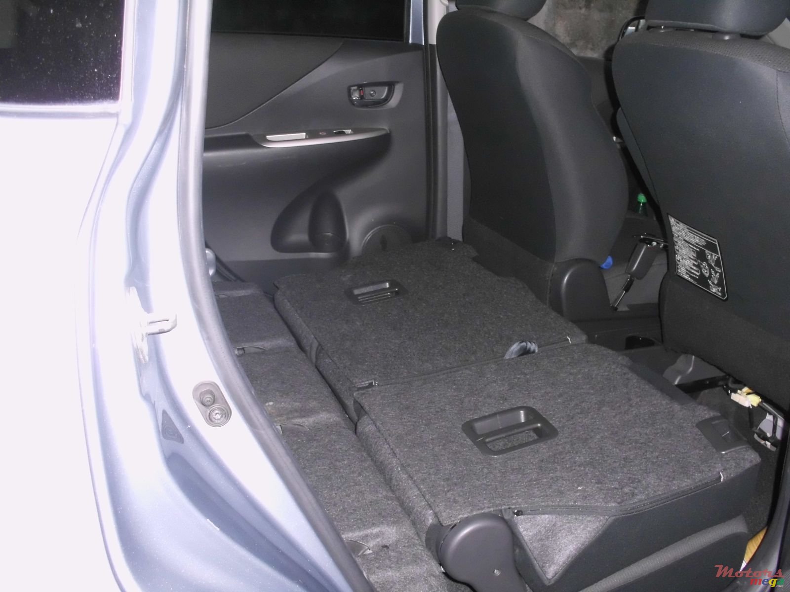 2009' Toyota ORIGINAL condition photo #7