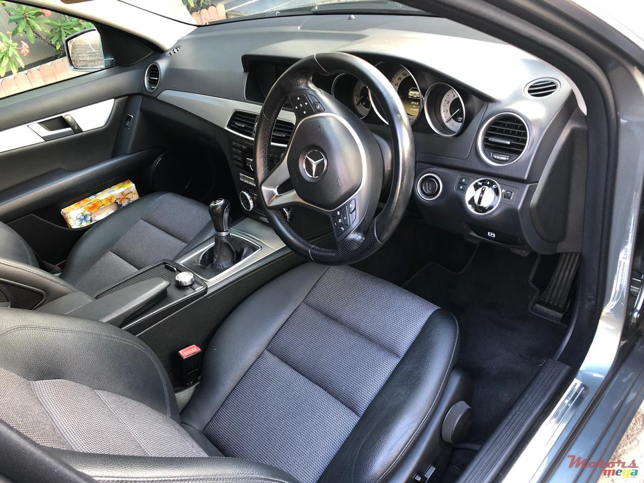 2011' Mercedes-Benz CL 180 photo #3