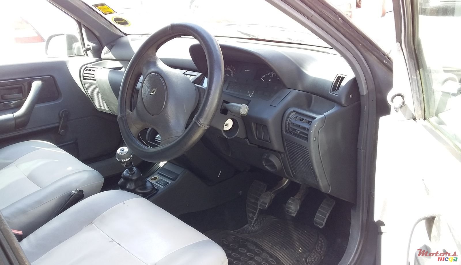 1997' Renault Clio photo #3