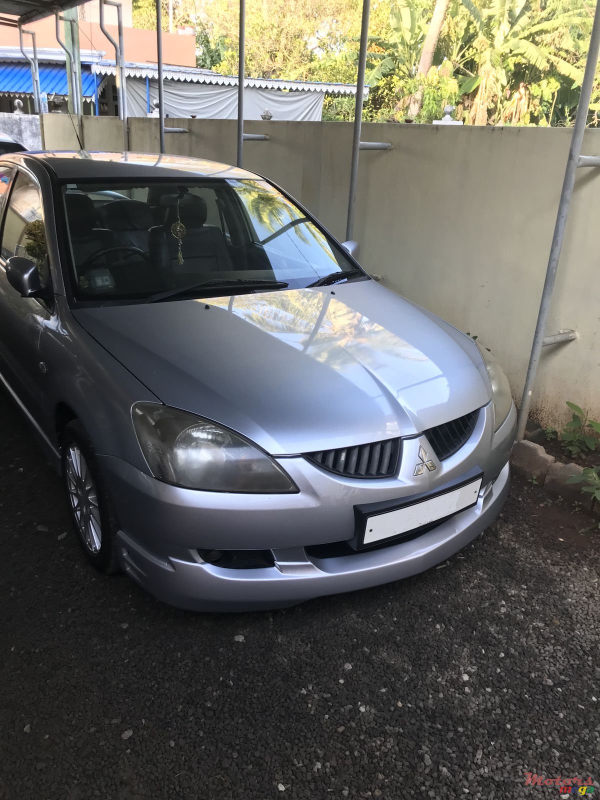 2005' Mitsubishi Lancer photo #1